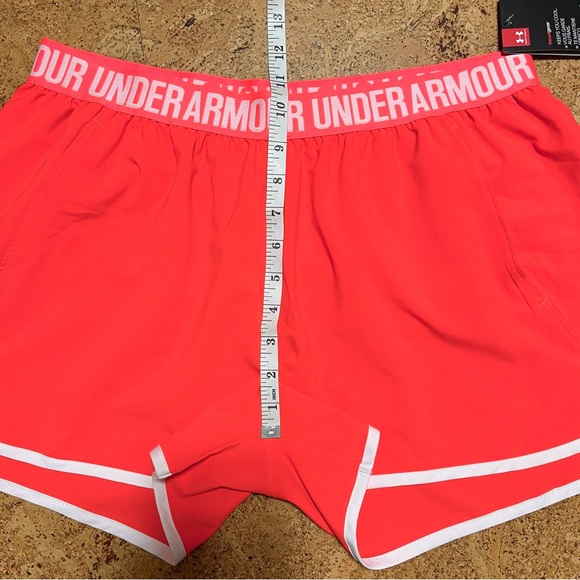 Under Armour Wm’s Woven Play Up Active Heat Gear Loose Running Shorts NWT Sz L - Picture 15 of 16